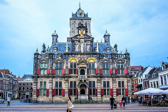Discover Delft with a self-guided Outside Escape city game tour! - Beestenmarkt, the best break in the route