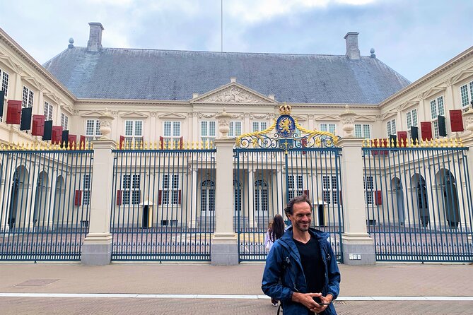Discover The Hague with a self-guided Outside Escape city tour - Hofvijver gives the game a strong opening