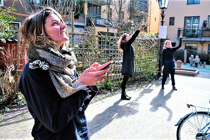 Discover The Hague with a self-guided Outside Escape city tour - Noordeinde Palace adds the royal centerpiece