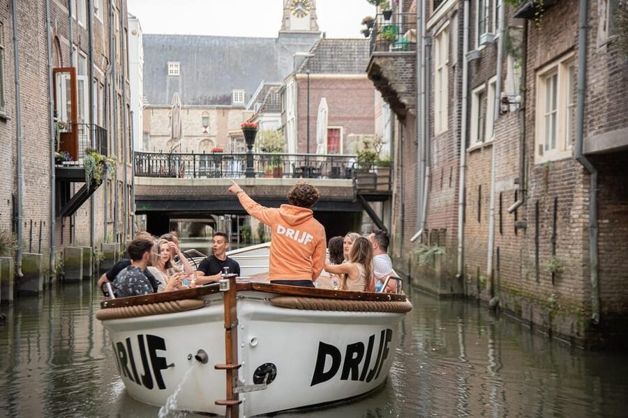 Dordrecht: City Canal Cruise - Who should book this Dordrecht cruise?