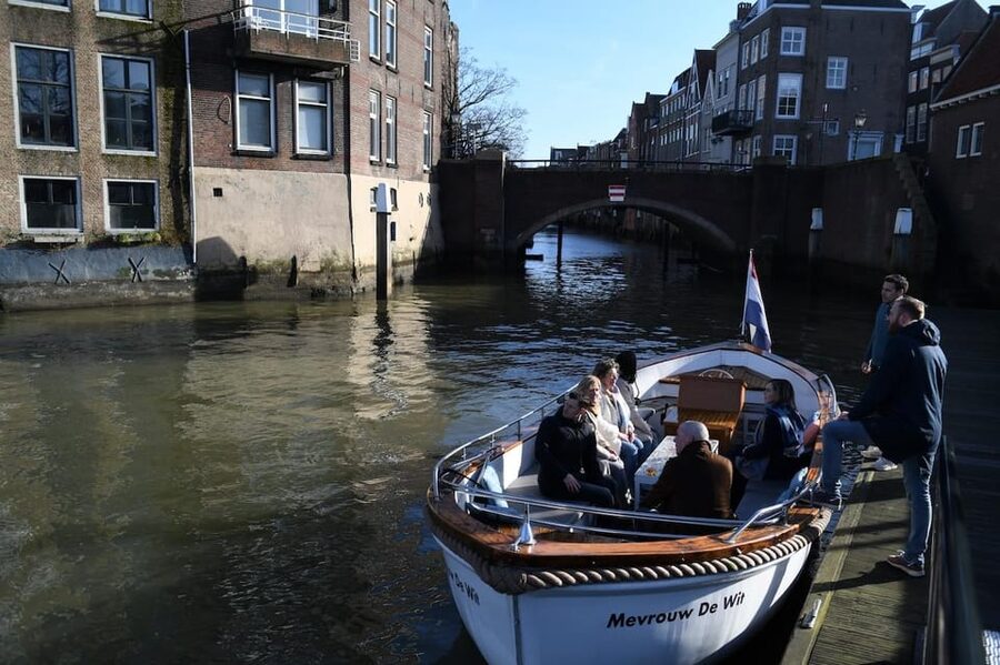 Dordrecht: City Canal Cruise - Open boat comfort, rain cover, and onboard drinks