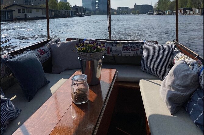 Dutch Cheese & Drinks Guided Amsterdam Boat Tour, All Inclusive - Seven Bridges and the Munttoren
