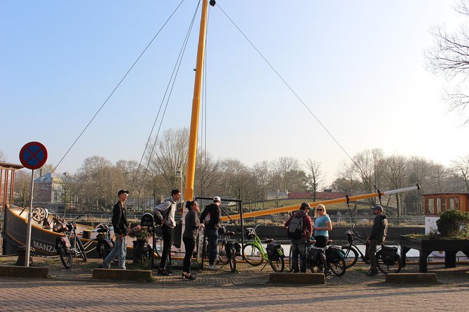 E-Bike Tour, Amsterdam's Highlights and Hidden Gems - ARTIS and the Entrepotdok