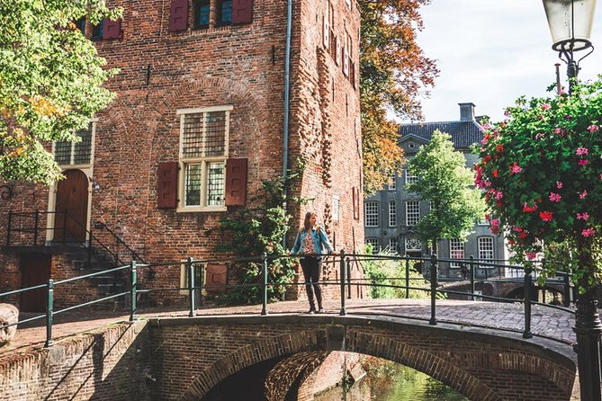 e-Scavenger hunt Amersfoort: Explore the city at your own pace - Hofje de Armen de Poth and Oude Haven