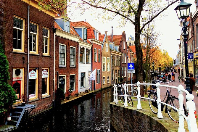 e-Scavenger hunt Delft: Explore the city at your own pace - Bagijnhofpoort and Vleeshal de Koornbeurs