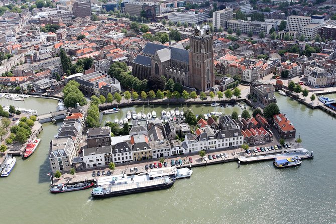 e-Scavenger hunt Dordrecht: Explore the city at your own pace - Grote Kerk and Dordrecht’s civic center