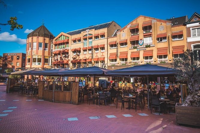 e-Scavenger hunt Eindhoven: Explore the city at your own pace - Bars, nightlife, and public art
