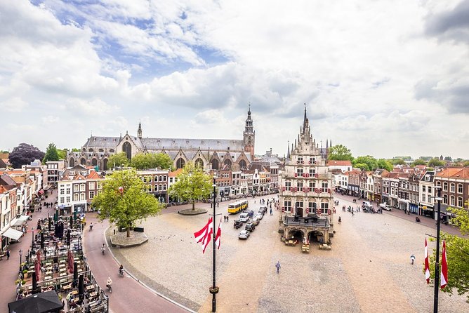 e-Scavenger hunt Gouda: Explore the city at your own pace - De Visbanken, a small waterfront stop