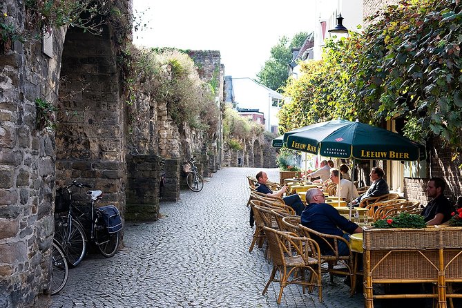 e-Scavenger hunt Maastricht: Explore the city at your own pace - Vrijthof, the Fotomuseum, and the theater