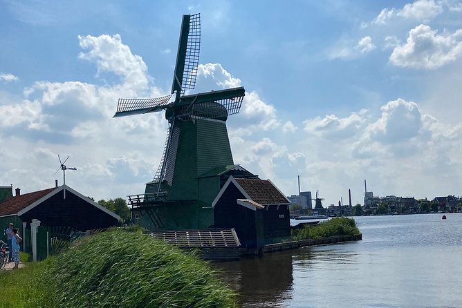 Escape Amsterdam: E-Bike to Zaanse Schans Windmills & Zaandam - Landsmeer and Het Twiske: fields, animals, and quiet paths