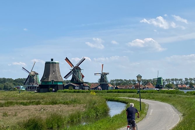 Escape Amsterdam: E-Bike to Zaanse Schans Windmills & Zaandam - How easy is a 40-kilometer e-bike ride?