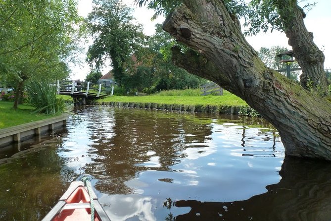 Fresh nose tour with the canoe through the nature near Amsterdam - Key points for your Waterland canoe trip