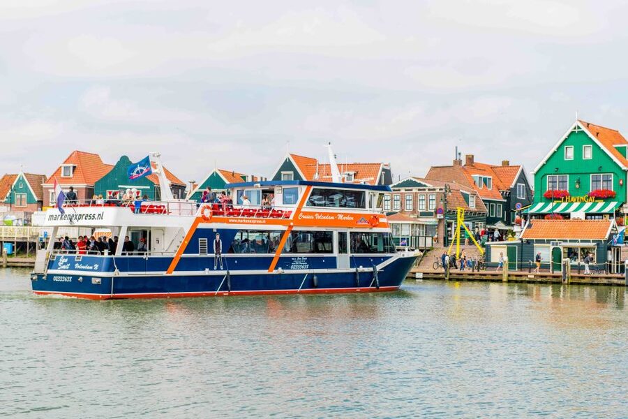 From Amsterdam: Keukenhof and Dutch Countryside Tour - Meeting at Amsterdam Central Station
