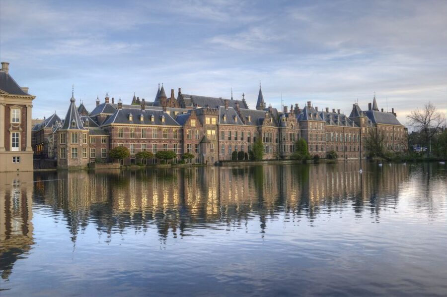 From Amsterdam: Rotterdam and The Hague Tour in Spanish - Rotterdam after wartime destruction