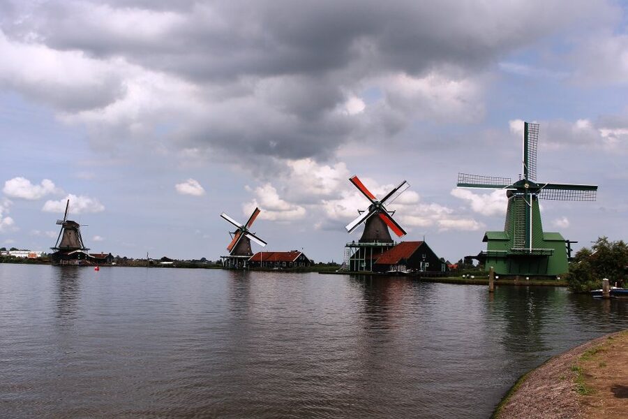 From Amsterdam: Windmills & Volendam Private Tour - Zaanse Schans: Windmills With Real Jobs