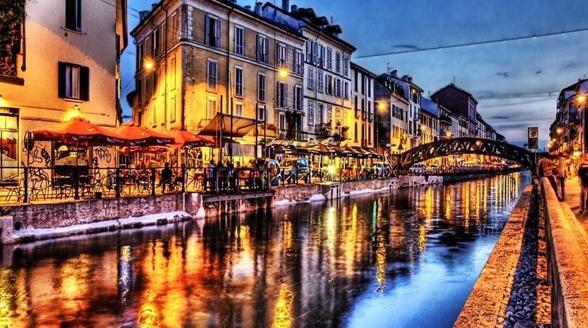 From Brussels: Day Trip to Amsterdam with Canal Boat Cruise - A one-hour cruise through Amsterdam’s canals