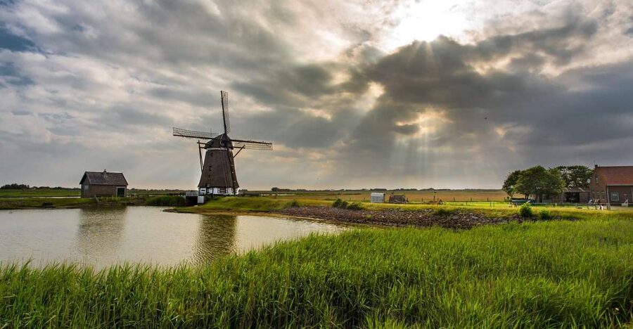 From Katwijk: Kaag Lakes Cruise - Why the Kaag Lakes feel so Dutch