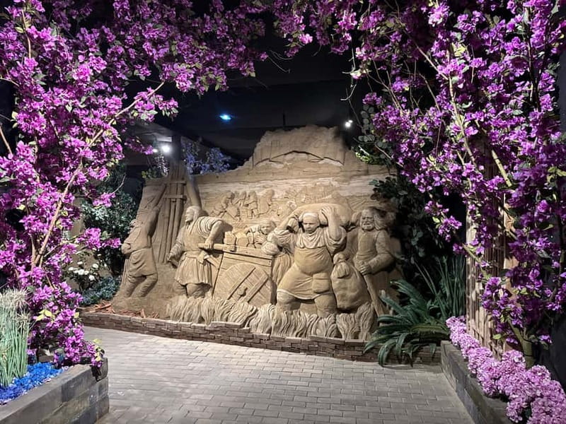 Garderen: Sandsculpture Exhibition Entry Ticket - Details, landmarks, and interactive displays