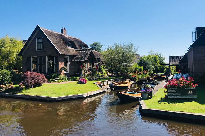Giethoorn, Afsluitdijk, Zaanse Schans Day Tour Incl Hotel Pick Up - Afsluitdijk: a short stop with big engineering
