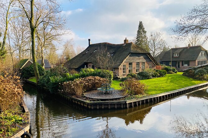 Giethoorn and Zaanse Schans Day Tour Small Group Incl. Boat Ride - The long ride to Giethoorn
