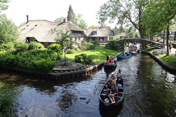 Giethoorn Day Tour from Amsterdam with Small Boat Ride - Timing, weather, and practical preparation