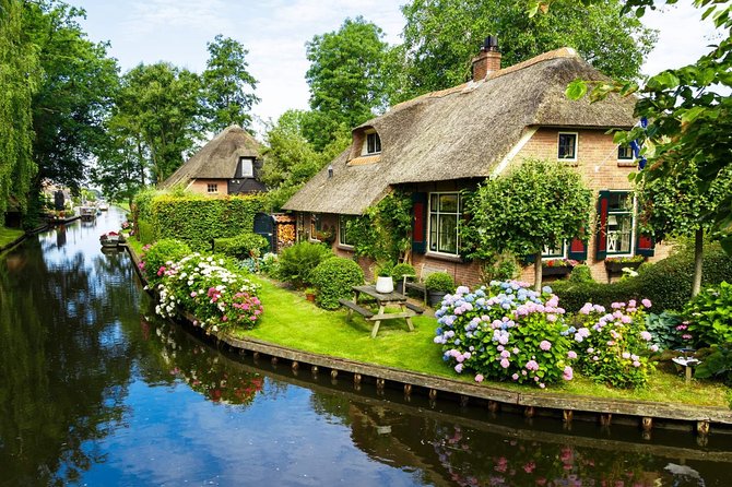 Giethoorn Private Tour & Boat Trip - Key points at a glance