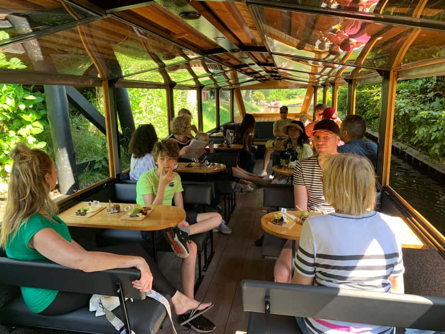 Giethoorn: Sightseeing Boat Tour - Why Giethoorn looks so different from the rest of the Netherlands