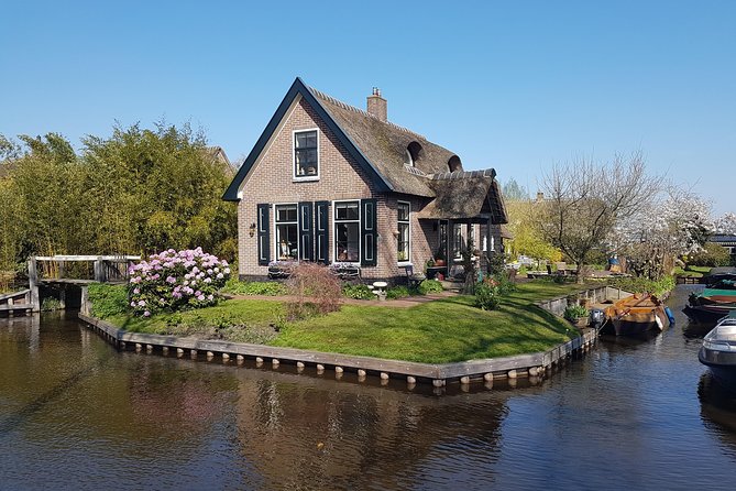 Giethoorn Small-Group Tour from Amsterdam (Max. 8 People) - From Amsterdam Central Station to the Dutch countryside
