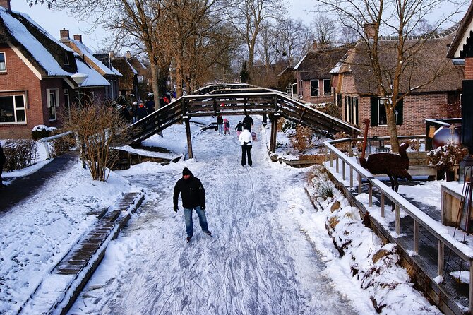 Giethoorn Small-Group Tour from Amsterdam (Max. 8 People) - Free time on foot and a relaxed lunch