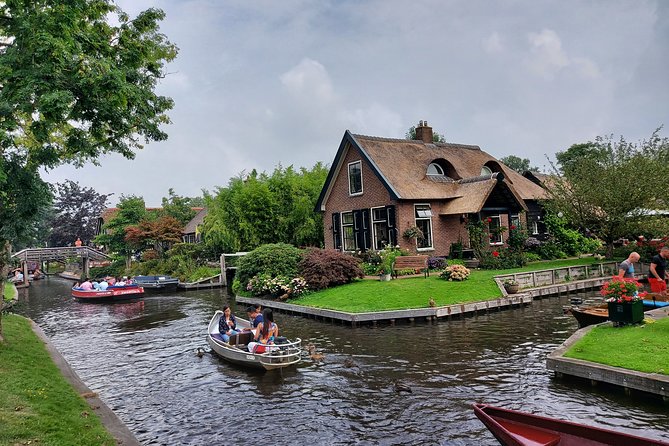 Giethoorn Small-Group Tour from Amsterdam (Max. 8 People) - The Zandvoort aan Zee option