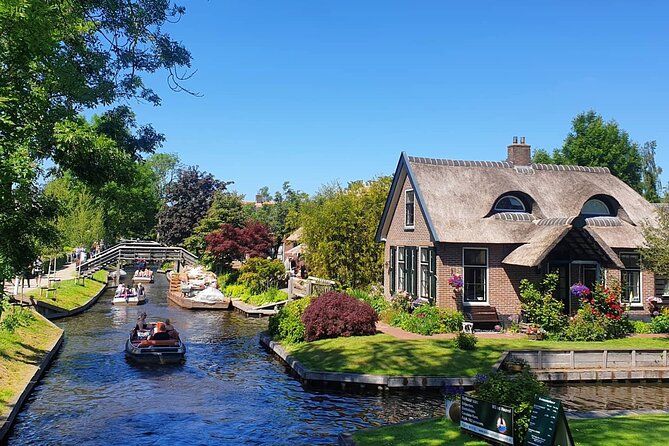 Giethoorn, Zaandam & Zaanse Schans Day Tour w/ Small Boat Ride - Key points at a glance