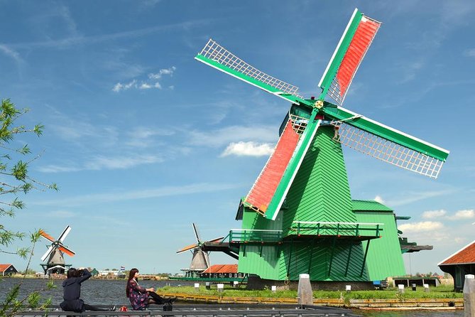 Giethoorn, Zaanse Schans Windmills Guided Day Trip from Amsterdam - What this day trip actually covers