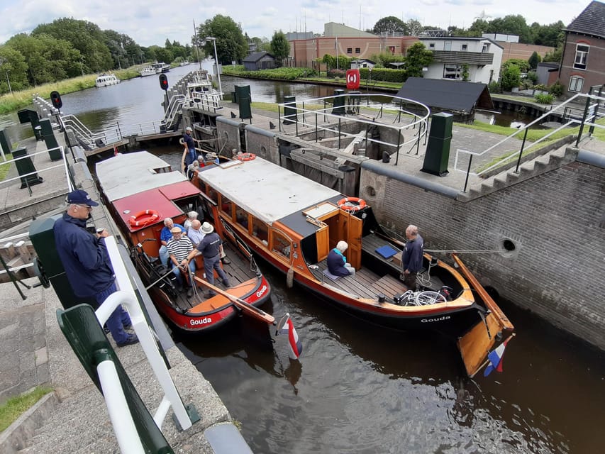 Gouda: Historical Canal Cruise - Practical ways to enjoy the boat