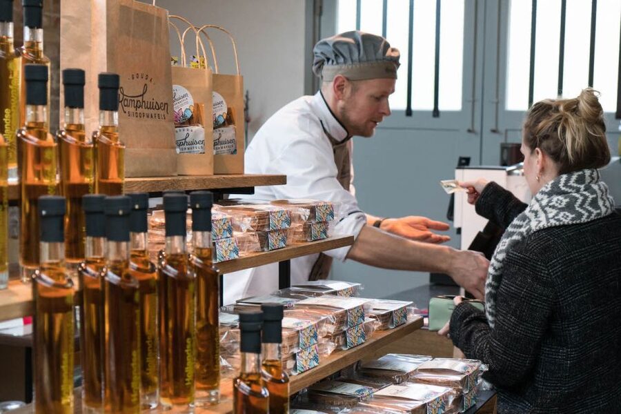 Gouda: Syrup Waffle Factory Ticket with a Waffle - Key points at a glance