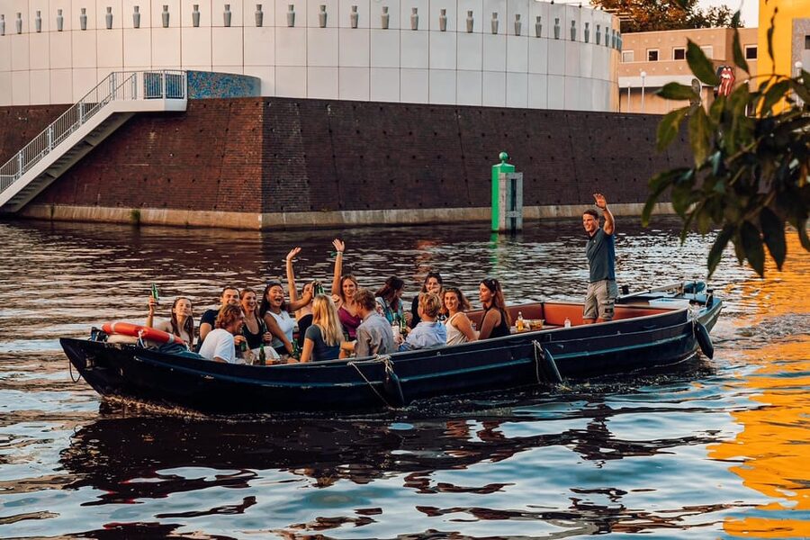 Groningen: City canal cruise (with unlimited drinks) - What the 1 to 1.5 Hour Cruise Feels Like