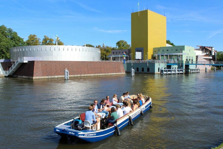 Groningen: Evening Cheese and Wine cruise - Starting at Het Verbindingskanaal