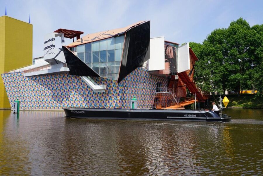 Groningen: Open Boat City Cruise - Seeing Groningen from the canals
