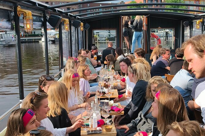 Groningen: Terrace Boat Experience with a Cozy Bar: 1 hour - What This Boat Experience Really Is