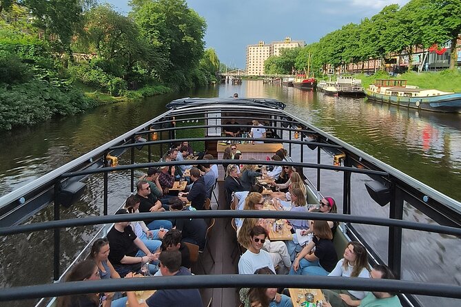 Groningen: Terrace Boat Experience with a Cozy Bar: 1 hour - Peerd van Ome Loeks and Local Character