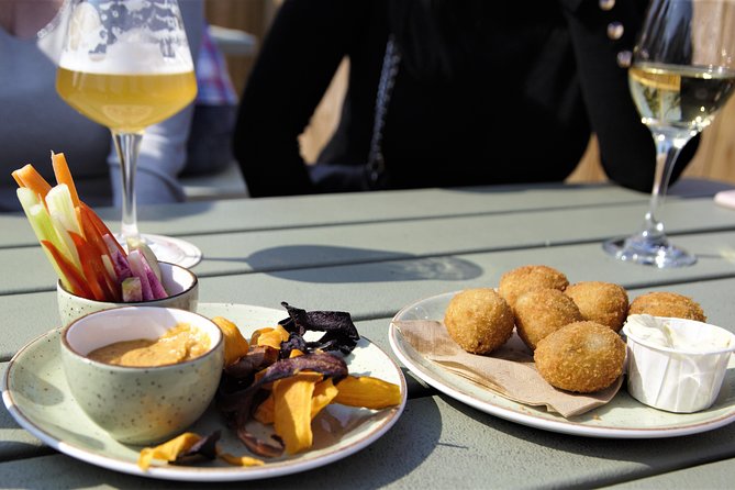 Guided Food Tour Haarlem (4-8 guests) - Old City - Why the group limit of eight matters