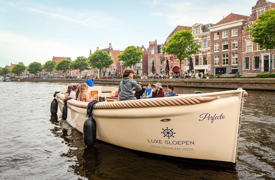 Haarlem: De Adriaan Windmill Tour + Open Canal Cruise - Who will enjoy this Haarlem combination most?