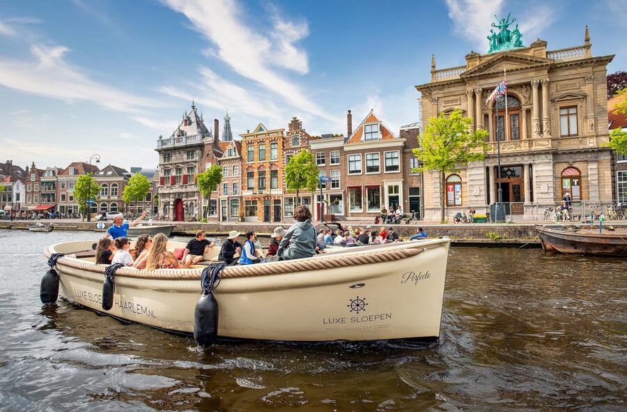 Haarlem: De Adriaan Windmill Tour + Open Canal Cruise - Inside De Adriaan: 30 minutes of working mill history