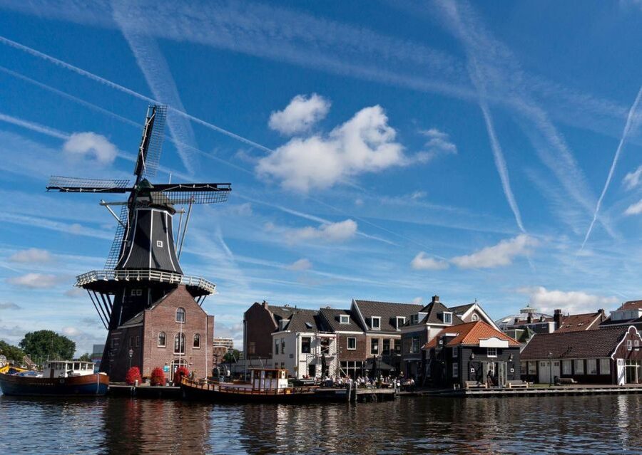 Haarlem: Dutch Windmill & Spaarne River Sightseeing Cruise - Following the Spaarne Beyond the Centre