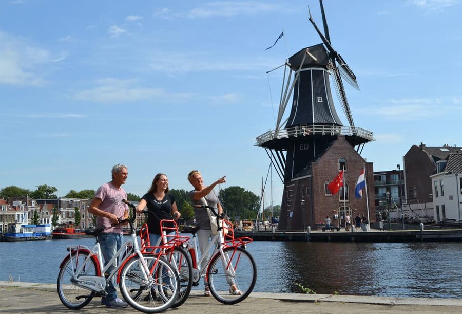 Haarlem Highlights Bike Tour - Why Haarlem works so well on two wheels
