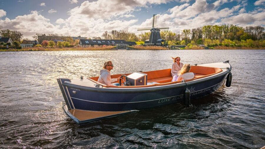 Haarlem: Self-Drive Private Electric Boat Rental - Steering through Haarlem’s historic canals