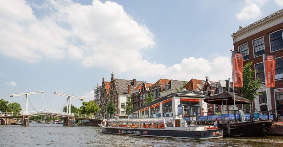Haarlem: Sightseeing Canal Cruise through the City Center - Key points to know before you book