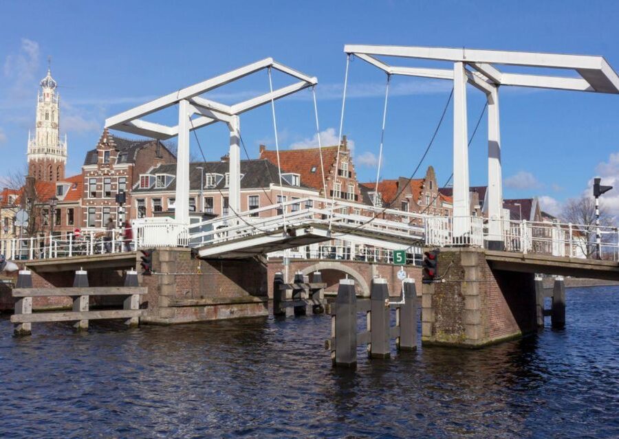 Haarlem: Sightseeing Canal Cruise through the City Center - Nieuwe Gracht and the quieter architectural stretches