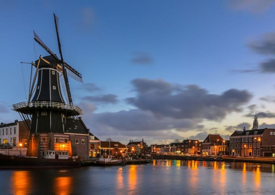 Haarlem: Sightseeing Canal Cruise through the City Center - Stadsschouwburg and the city’s cultural side