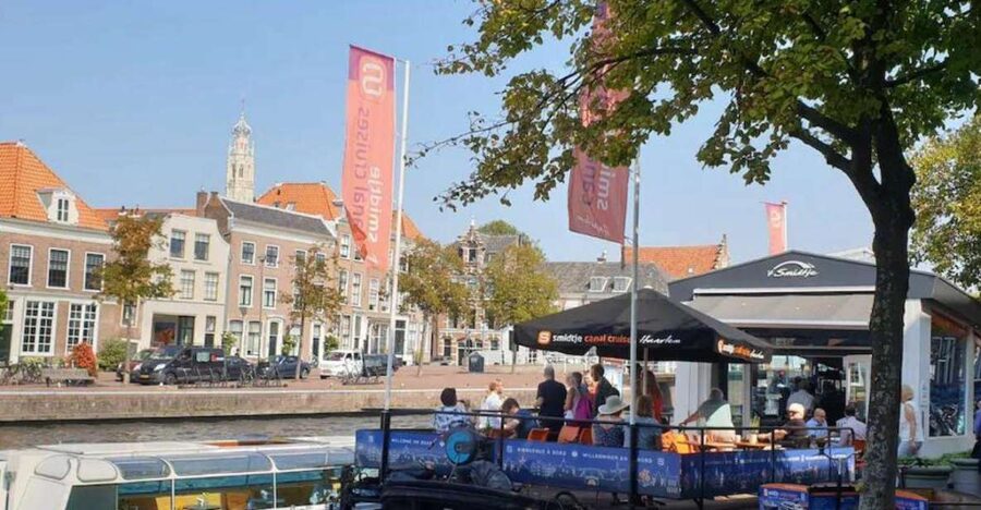 Haarlem: Sightseeing Canal Cruise through the City Center - Why a canal view changes Haarlem