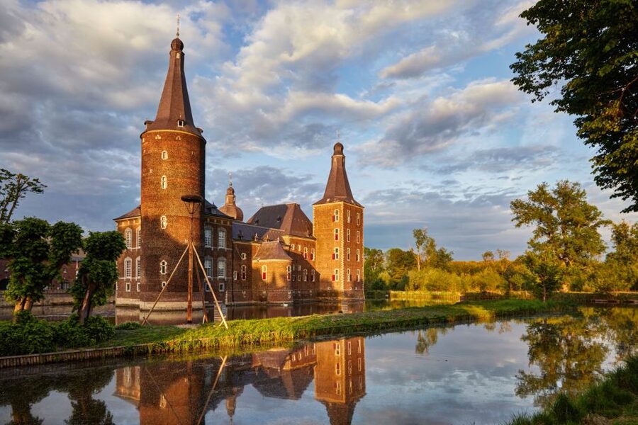 Hoensbroek: Entry Ticket to Hoensbroek Castle - Key points to know before you go